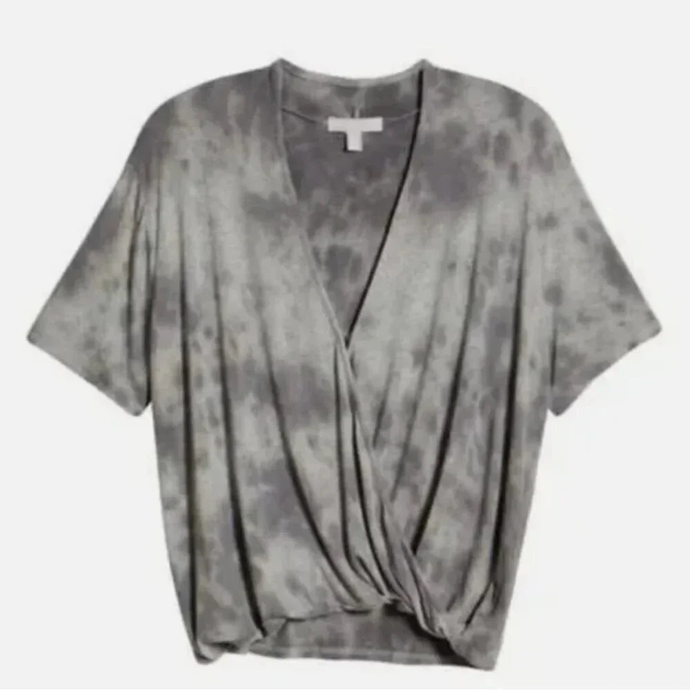 Chelsea 28 Wrap Front Top (1X)